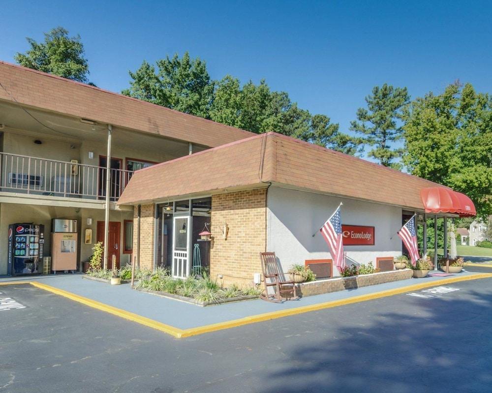 Econo Lodge Historic Area Williamsburg Exterior photo